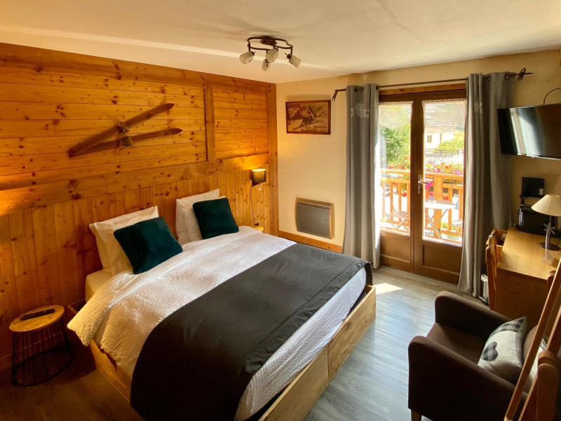 Hotel 27