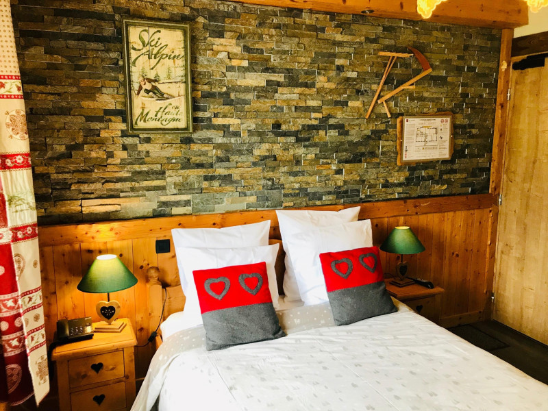 Hotel 13