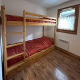 _lv_images__lot_0000000252_05_4704713