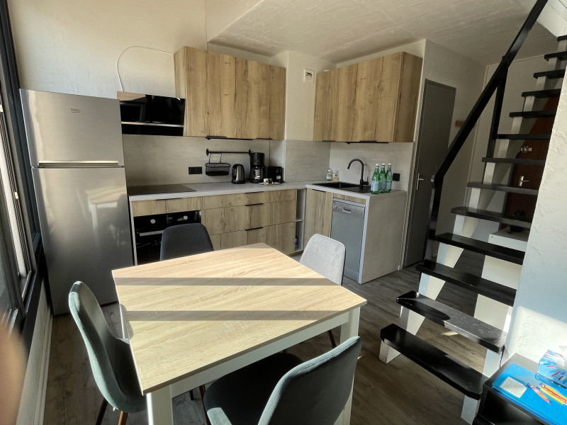 salon et coin cuisine salon et coin cuisine