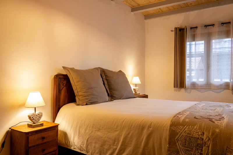 Appartement 3 pièces 4 personnes - FR01_Arêches-Beaufort - © chambre double Appartement 3 pièces 4 personnes - FR01_Arêches-Beaufort