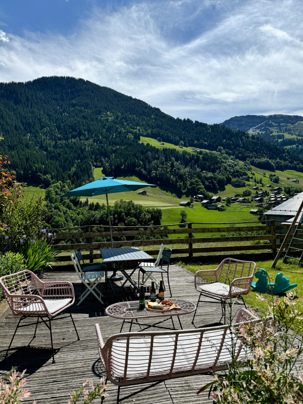 Terrasse avec vue sur Arêches Quay Sandrine