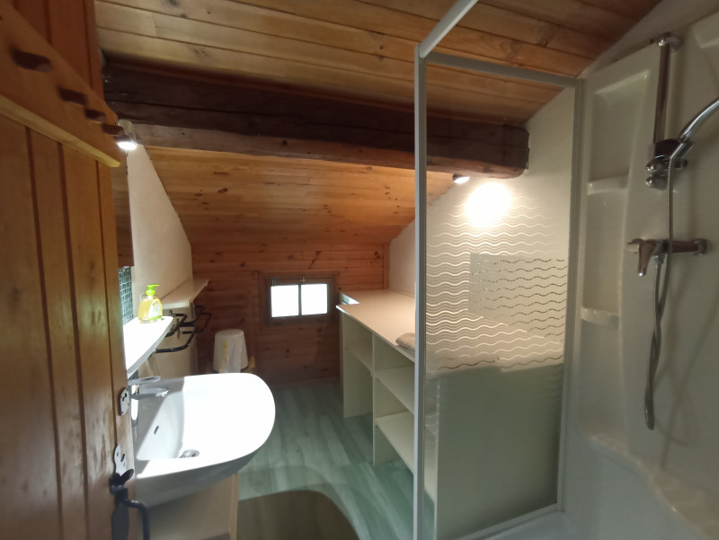 salle de douche étage