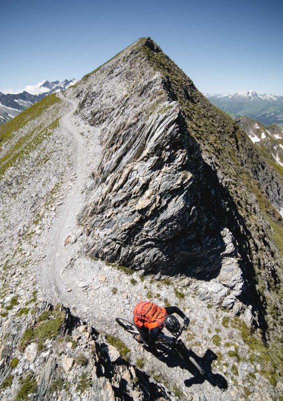 800x600-beaufortain-sentiers-enduro-2021-2020-vojo-paul-humbert-cop-compressed-compressed-5463461-5497841