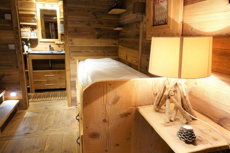 _clients_227327001_photos_9e_5377117