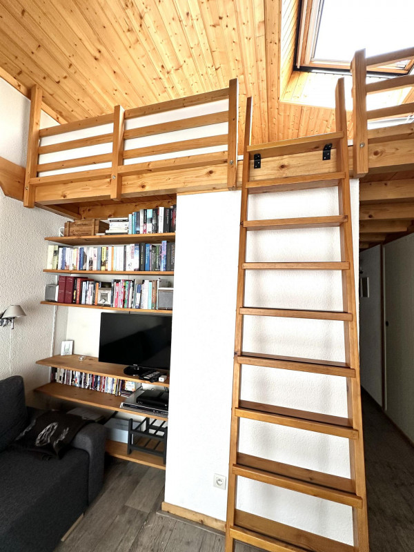 _lv_images__lot_0000000074_11_5044506 _lv_images__lot_0000000074_11_5044506