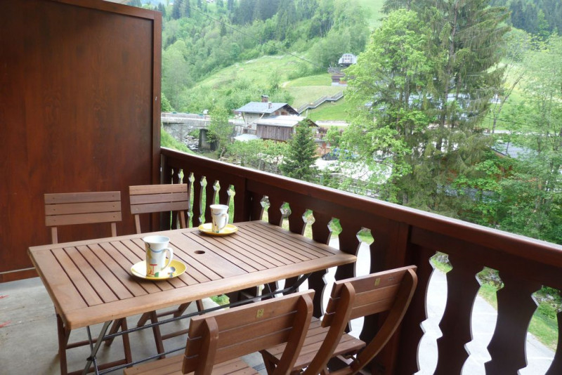 _lv_images__lot_0000000082_03_5297847