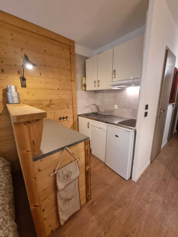 _lv_images__lot_0000000094_07_5479895