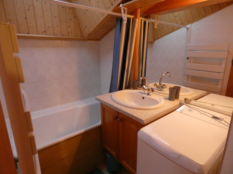 _lv_images__lot_0000000212_07_4922706