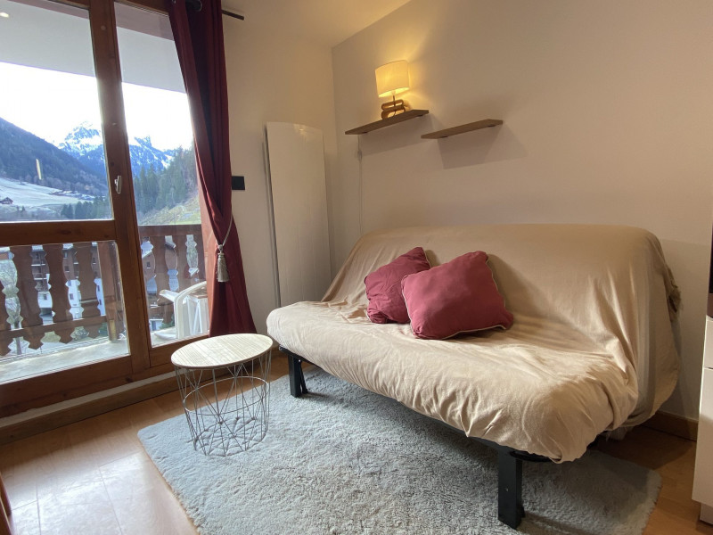 _lv_images__lot_0000000224_09_4917317