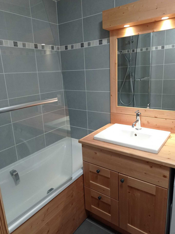 _lv_images__lot_0000000230_09_5468867