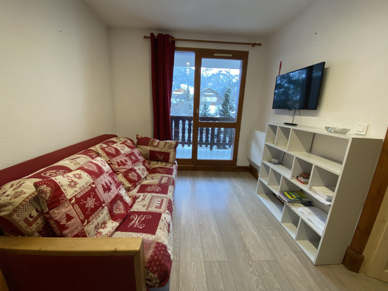 _lv_images__lot_0000000239_10_5104150