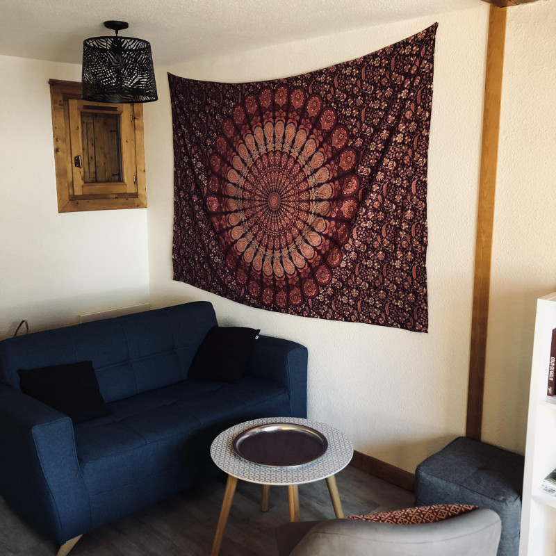 _lv_images__lot_0000000244_06_5310897