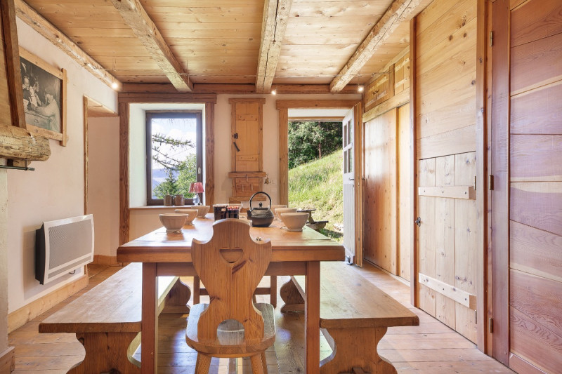 _lv_images__lot_0000000247_05_4611068