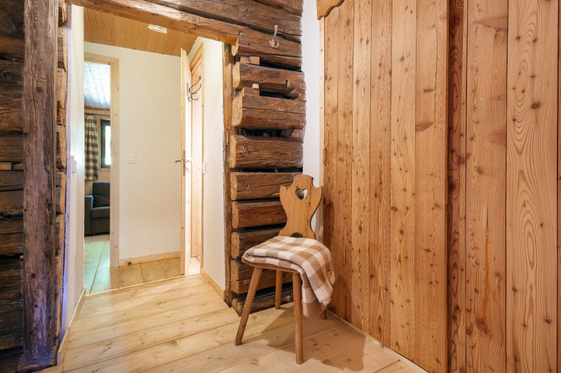 _lv_images__lot_0000000247_06_4863017 _lv_images__lot_0000000247_06_4863017