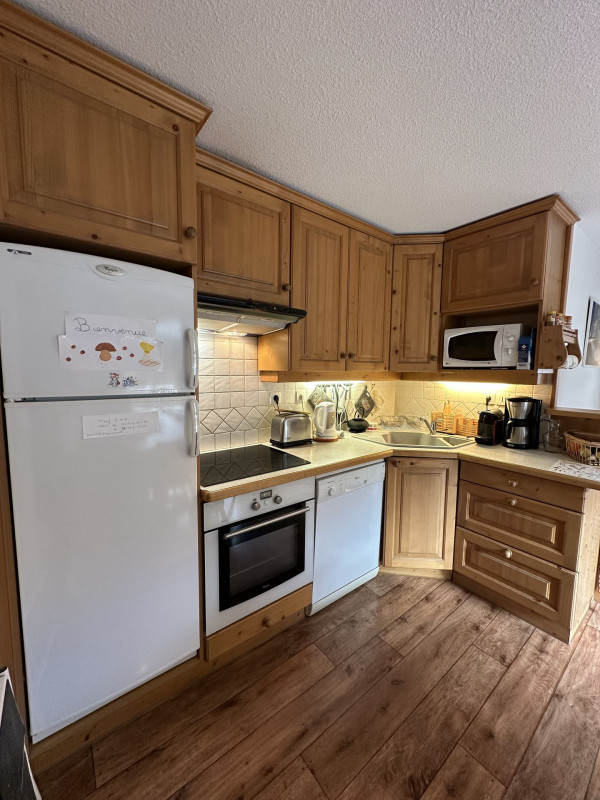 _lv_images__lot_0000000252_02_5387891