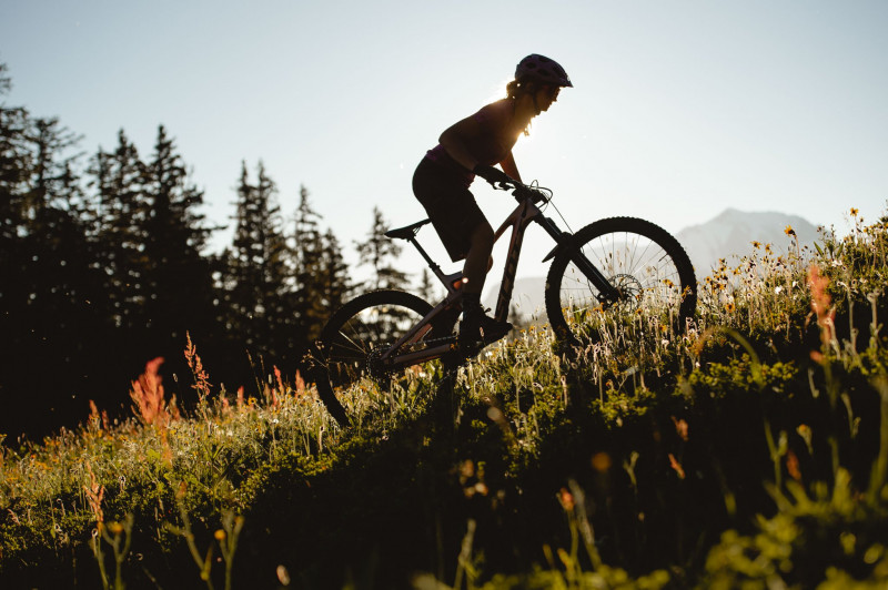 olivia-kemp-up-n-down-scott-contessa-2020-vojo-paul-humbert-106-compressed-5463458